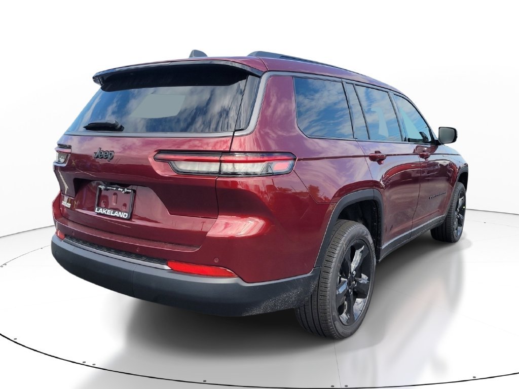 New 2026 Velvet Red Pearl-Coat Exterior Paint Jeep Limited image 5