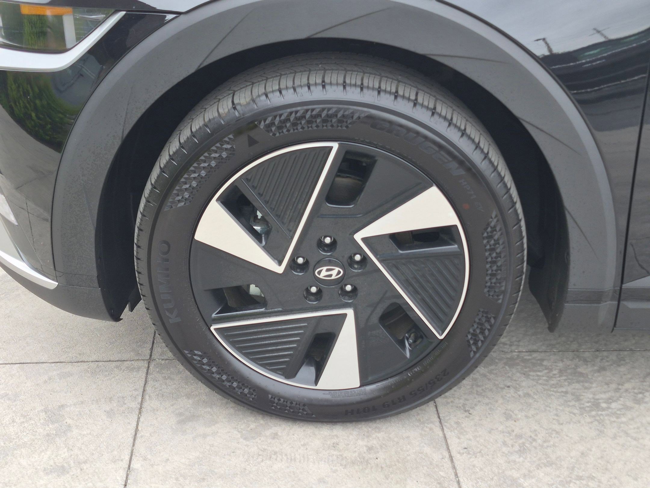 2026 Hyundai IONIQ 5 SEL - Photo 12