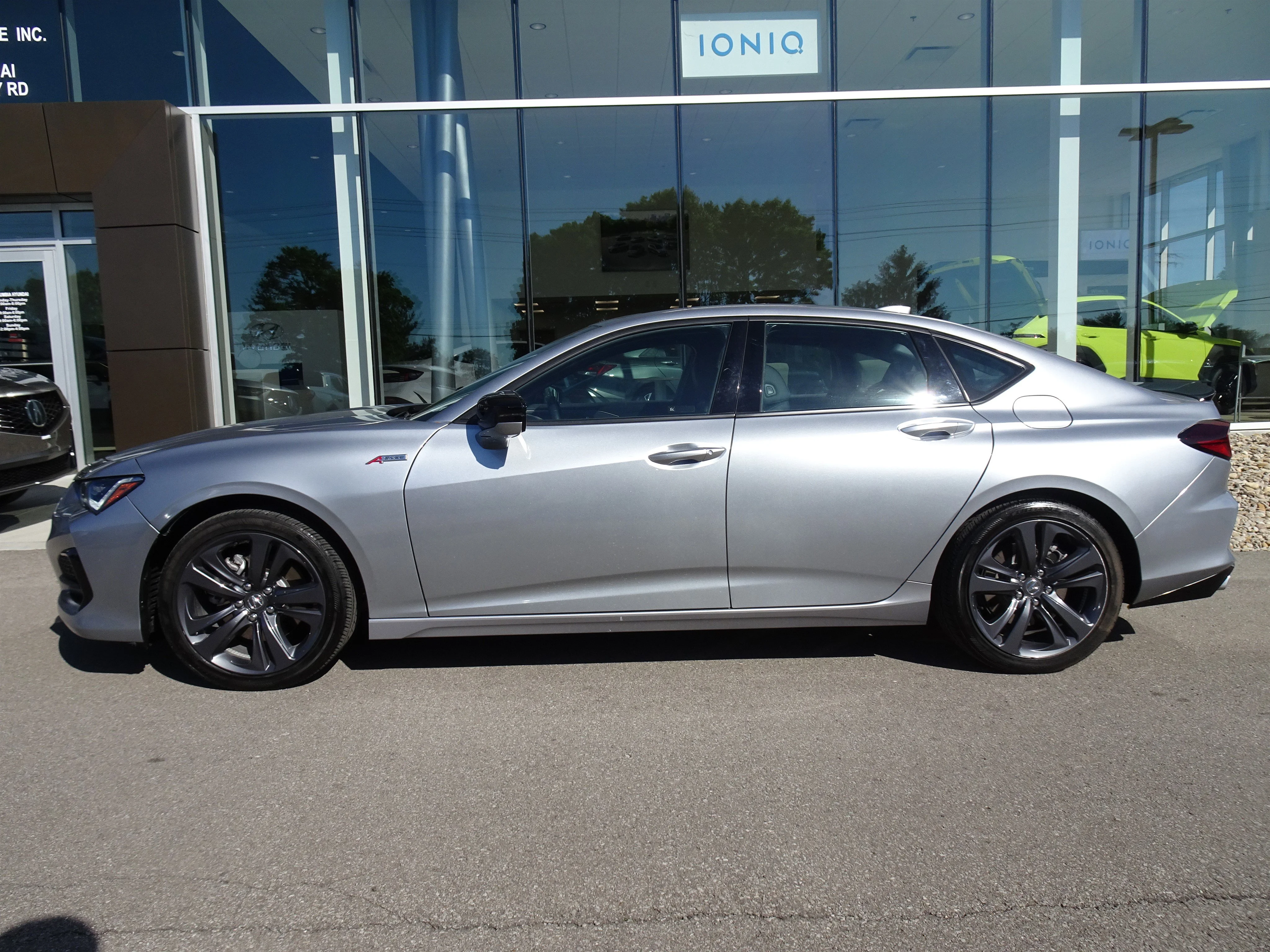 19UUB5F50PA000677