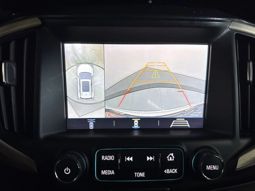 Used 2018 Summit White GMC Denali image 32
