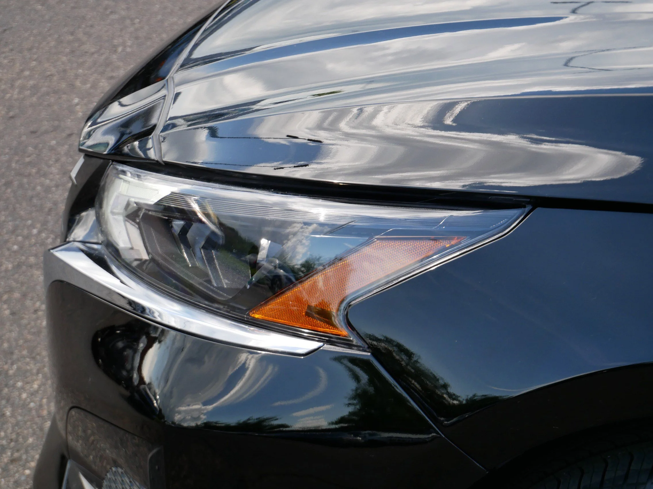 Used 2024 Super Black Nissan 2.5 SV image 17