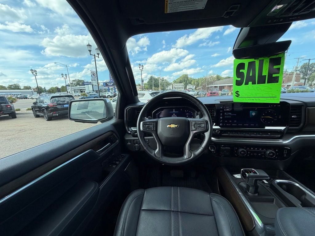 Used 2025 Gray Chevrolet High Country image 11