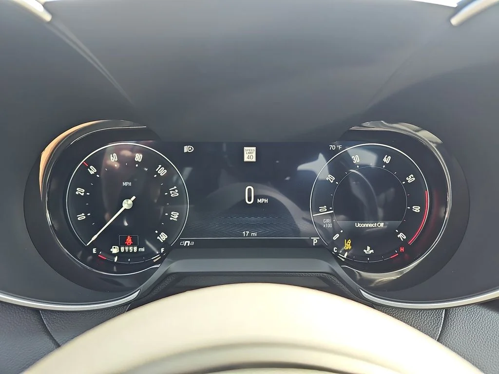 2026 Alfa Romeo Giulia Base - Photo 18