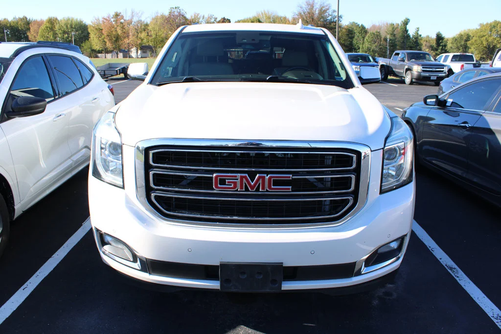 Used 2015 White Diamond Clearcoat GMC SLT image 2