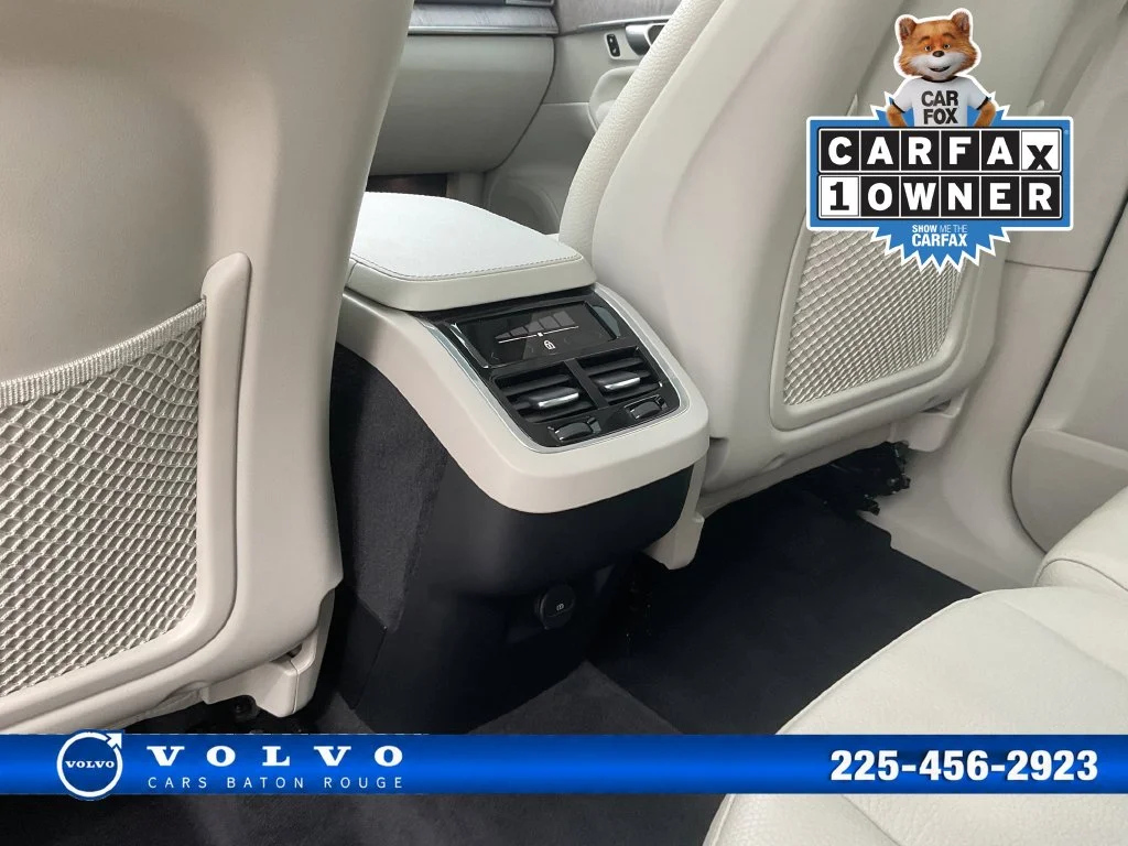 Used 2024 White Volvo B6 Core image 25