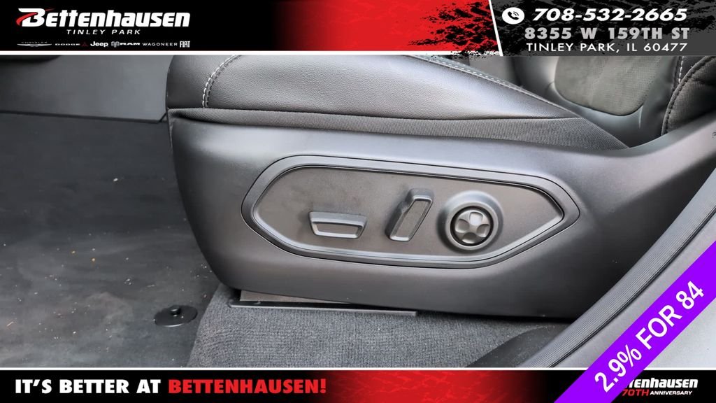 New 2026 Silver Zynith Exterior Paint Jeep Altitude image 14