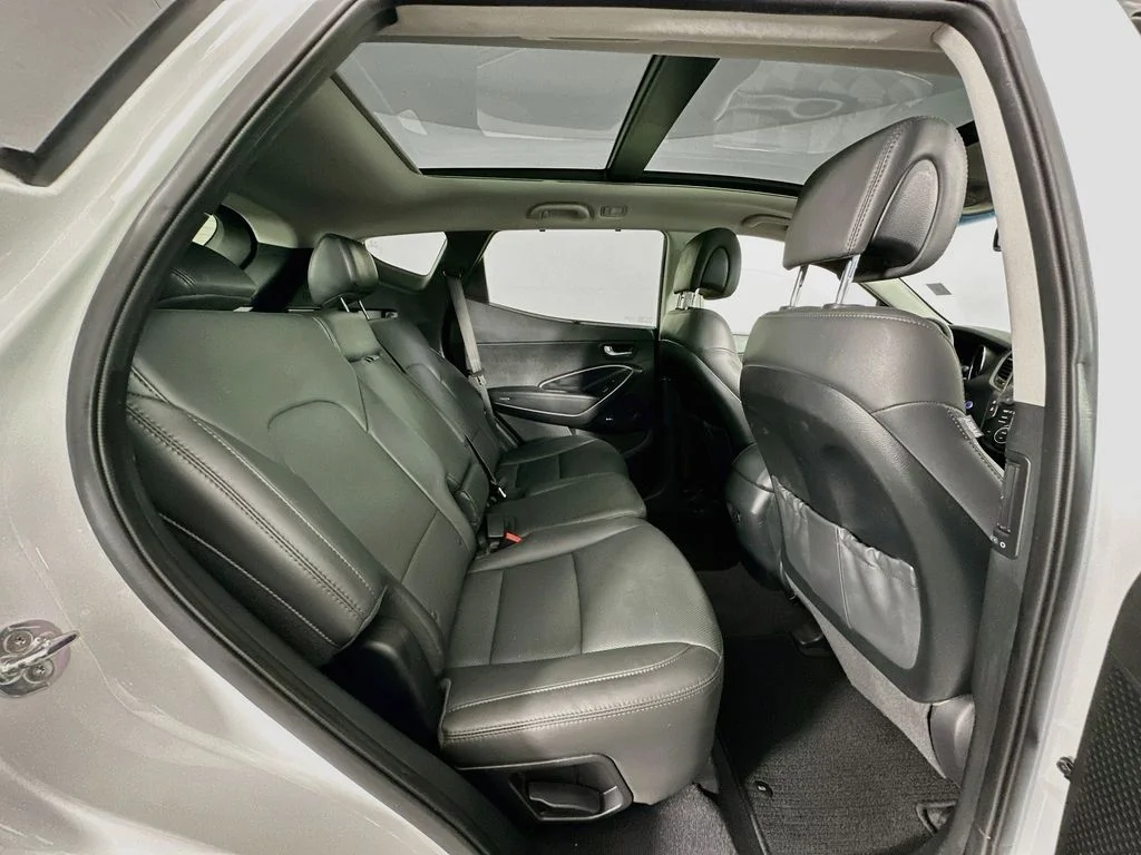 Used 2018 Pearl White Hyundai 2.0T Ultimate image 29