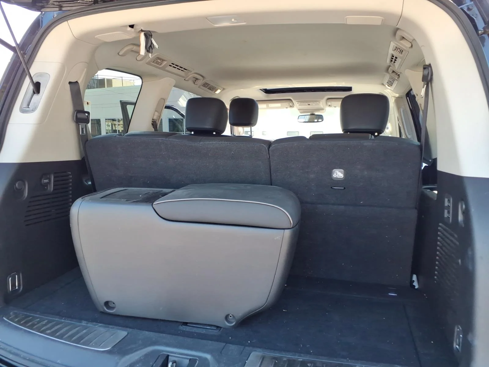 Used 2020 Black INFINITI LUXE image 24