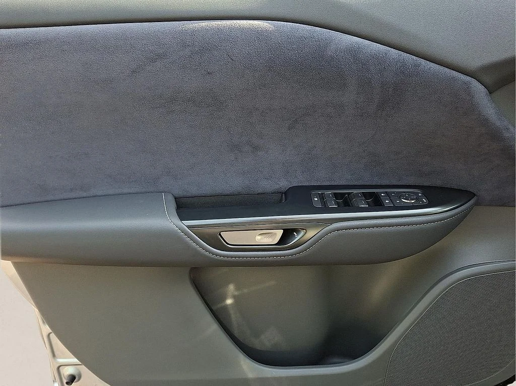 Certified Used 2023 IRIDIUM Lexus 450e Luxury image 10