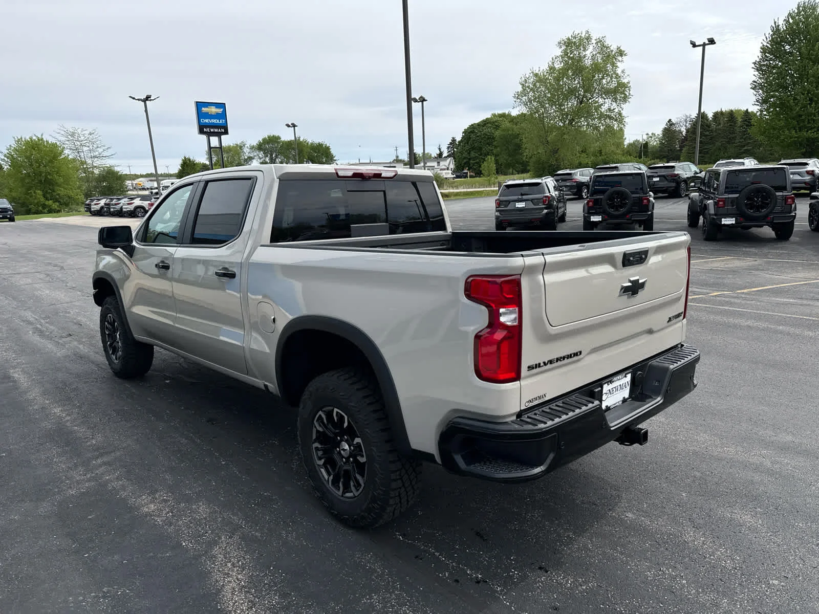 2026 Chevrolet Silverado 1500 ZR2 - Photo 9