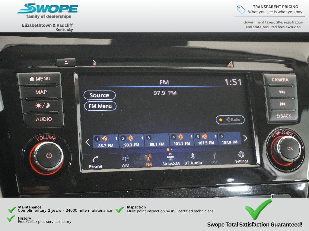 Used 2022 Pearl White Tricoat Nissan SL image 23