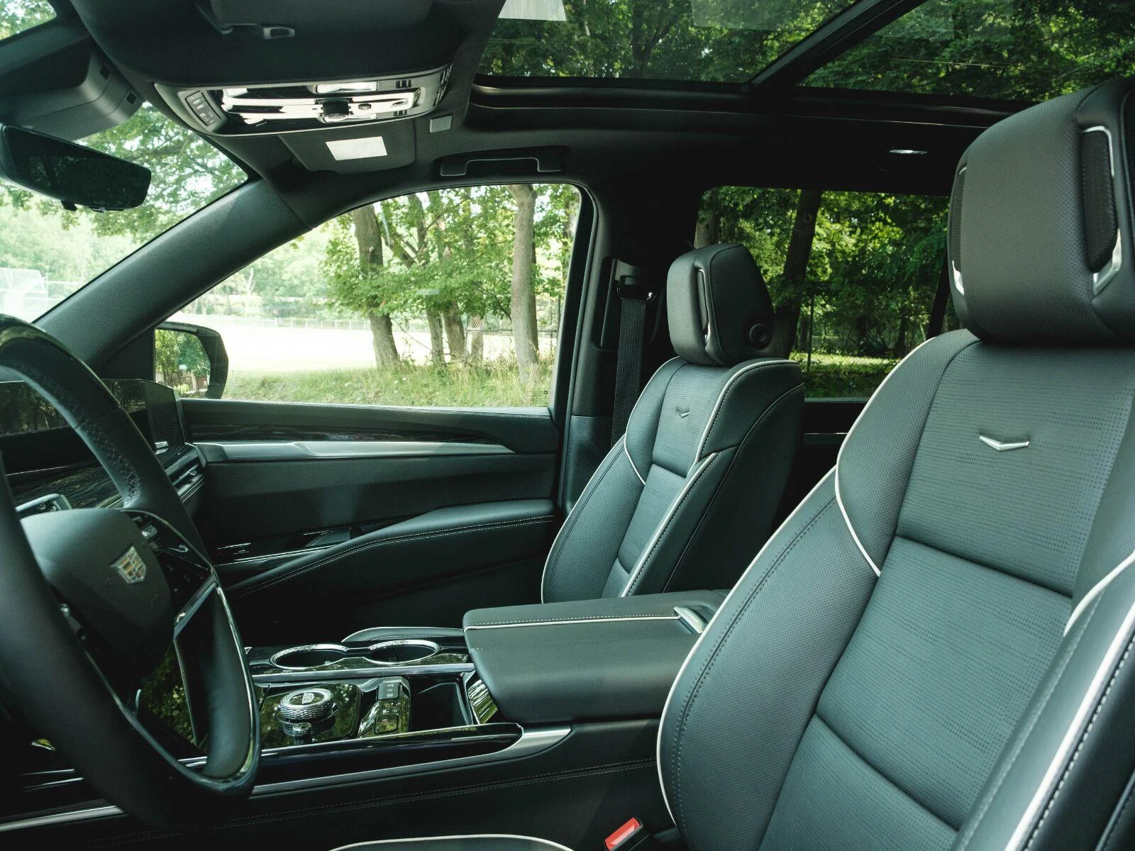 2026 Cadillac Escalade Sport - Photo 18