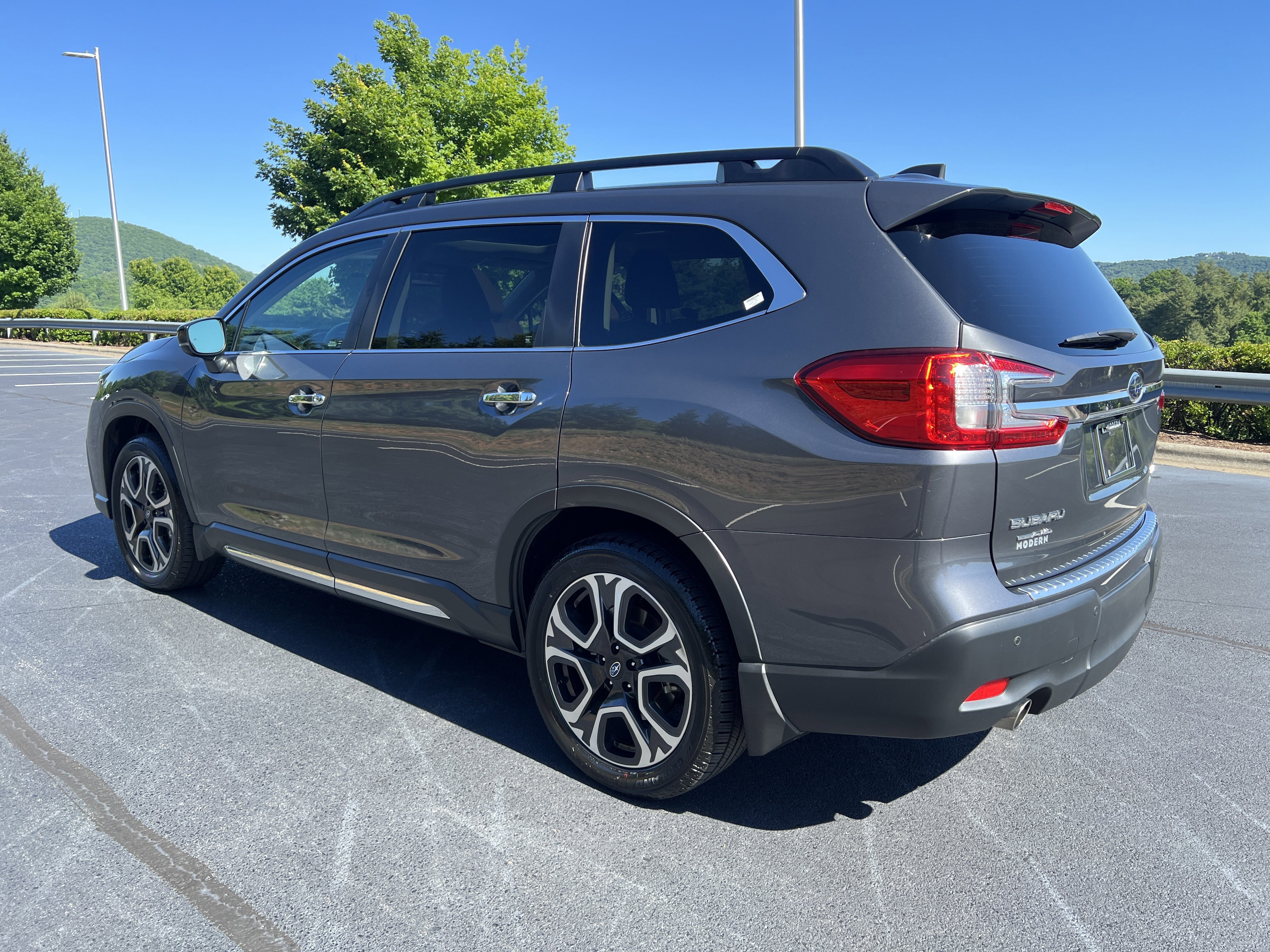 Used 2024 Magnetite Gray Metallic Subaru Touring image 6