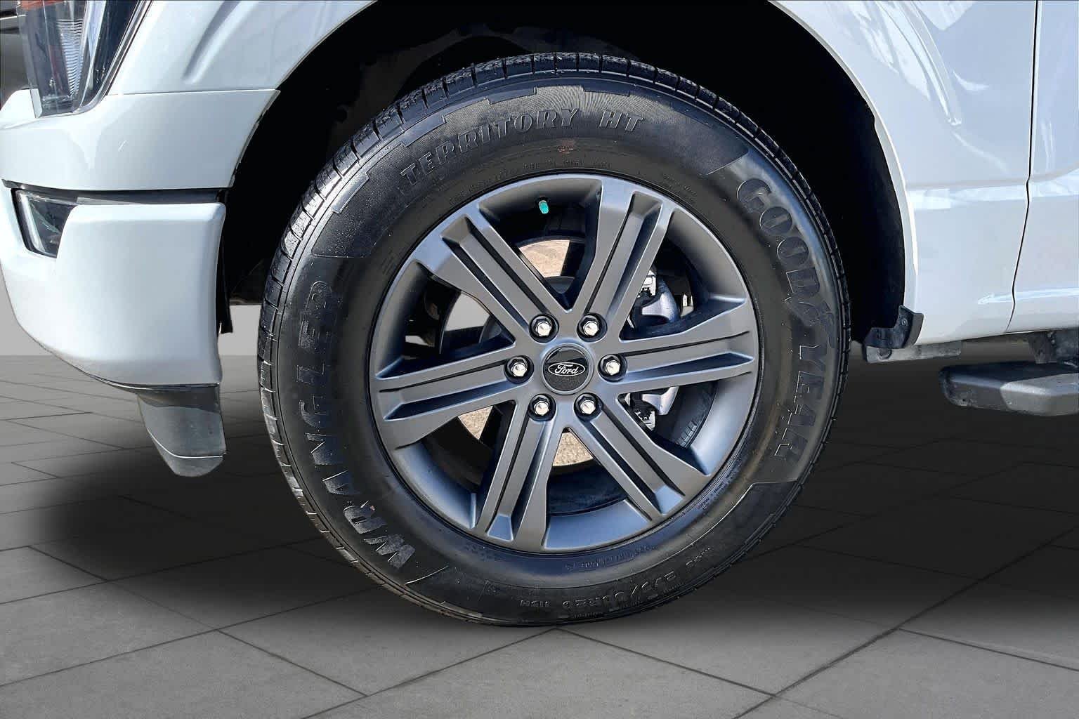 Certified Used 2023 Avalanche Gray Ford XLT image 11