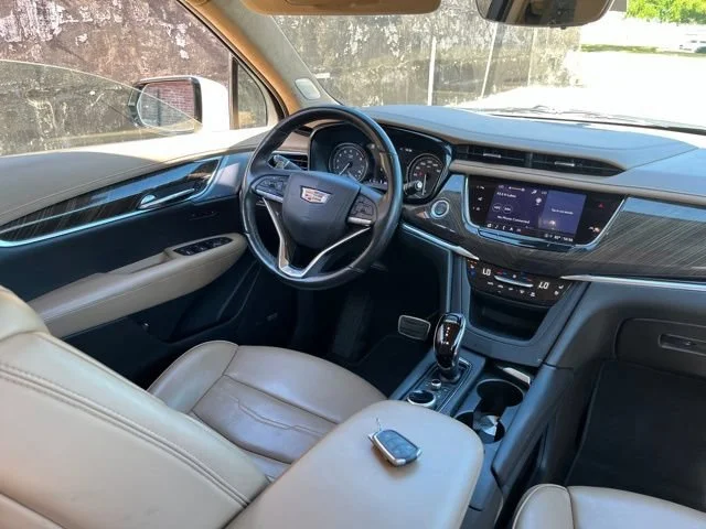 Used 2023 Crystal White Tricoat Cadillac Sport image 20