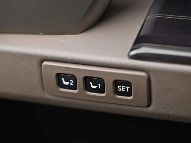 Used 2020 Silver Lexus 460 image 18