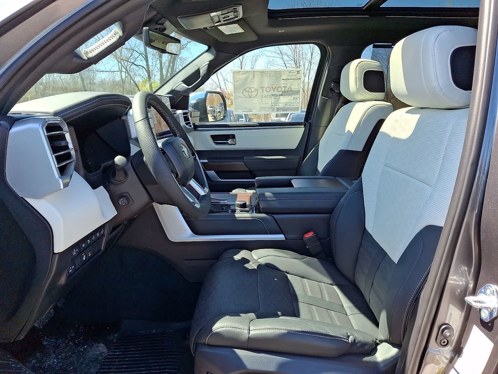 2025 Toyota Tundra Capstone - Photo 12