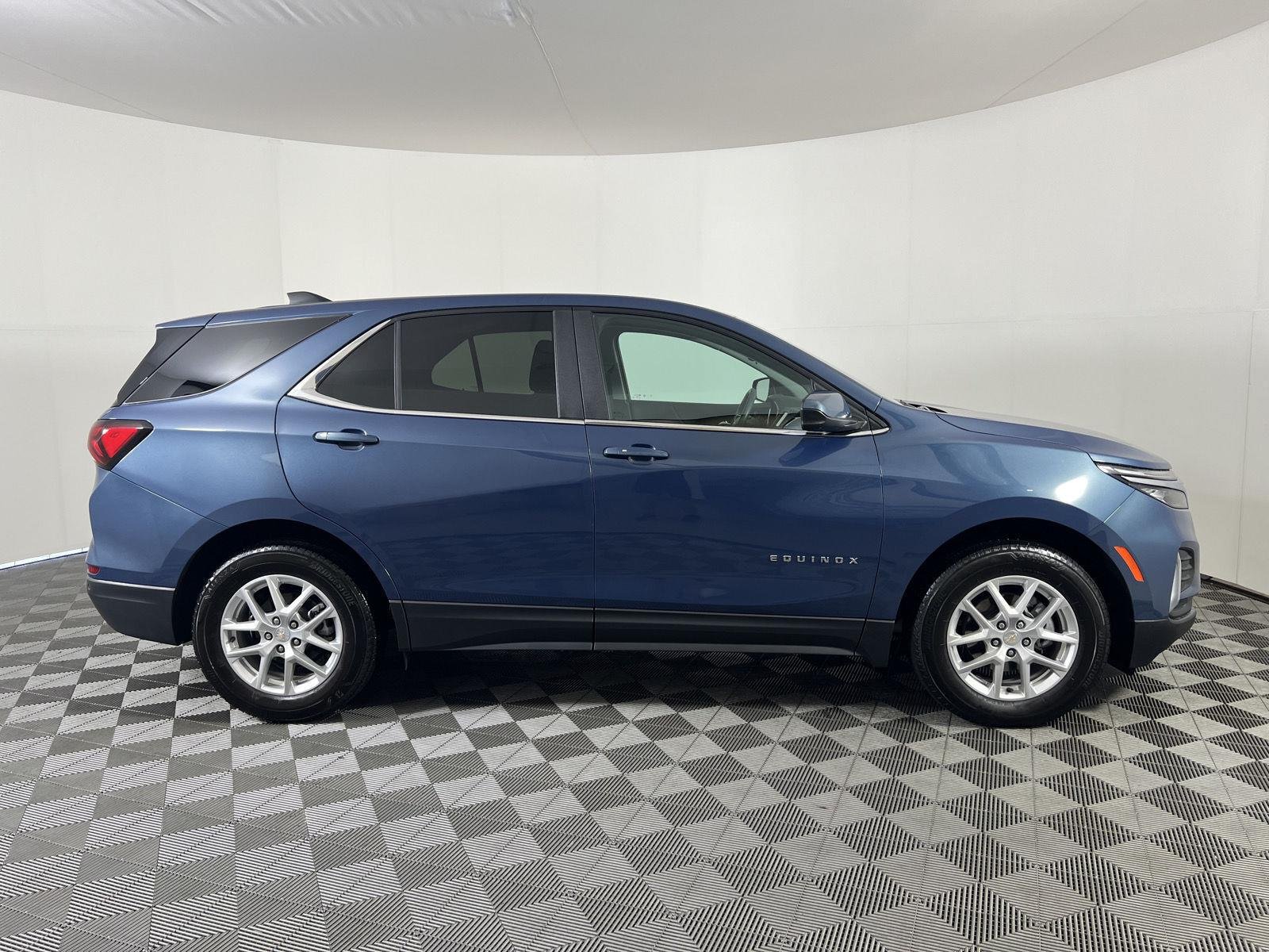 Used 2024 Lakeshore Blue Metallic Chevrolet LT image 22
