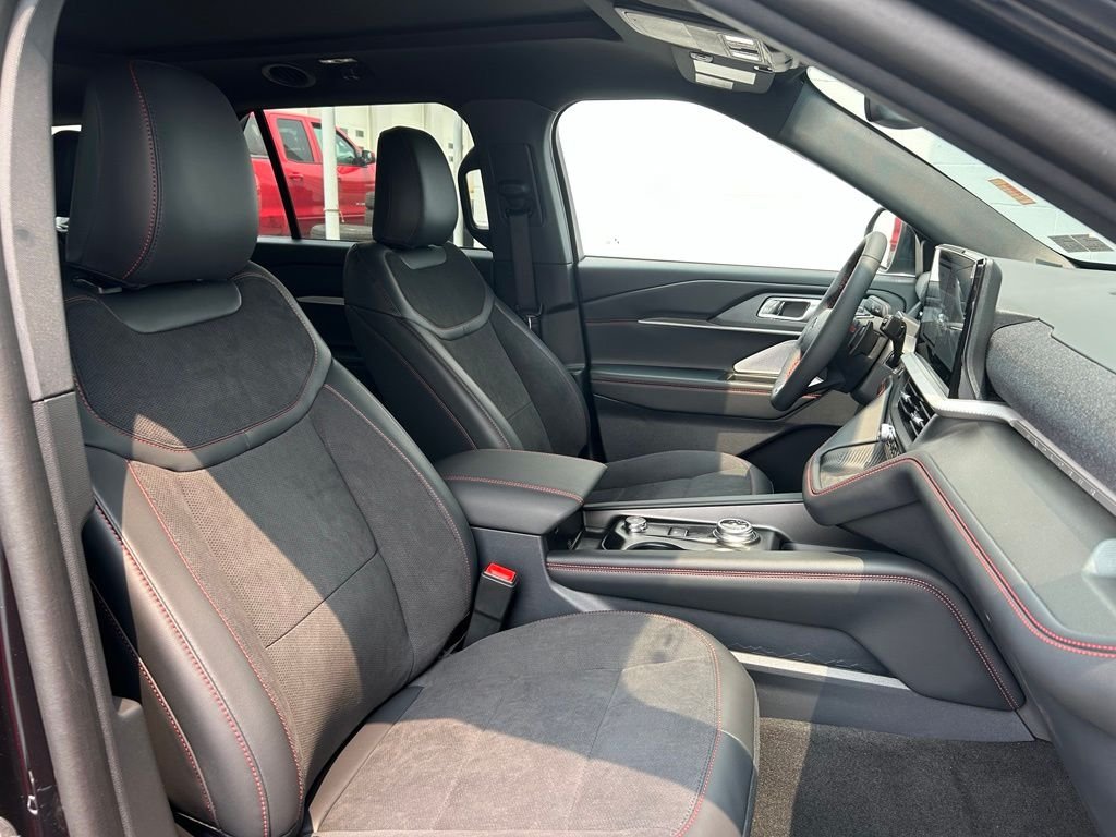 New 2026 Agate Black Metallic Ford ST image 37