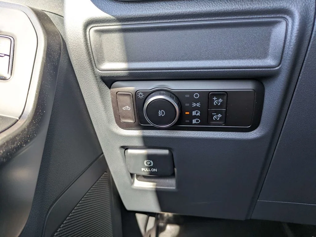 New 2026 Oxford White Ford STX image 24