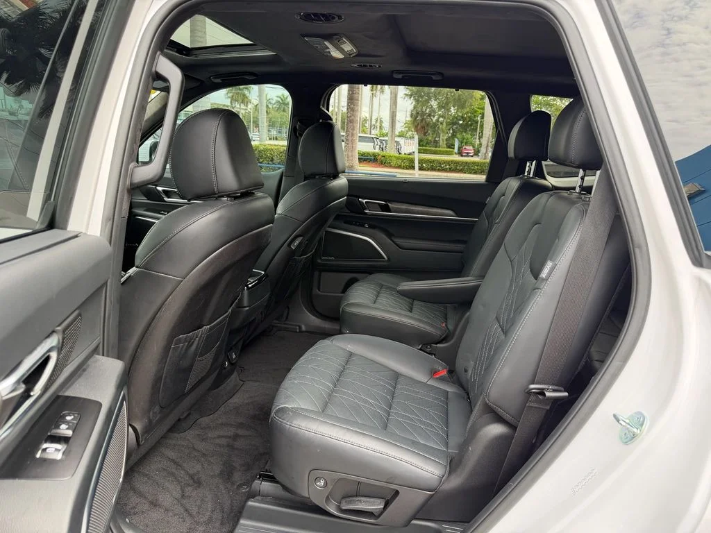 Used 2025 White Kia SX-Prestige X-Line image 12