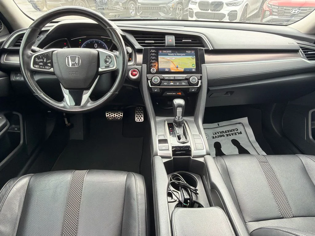 Used 2020 Silver Honda Touring image 22