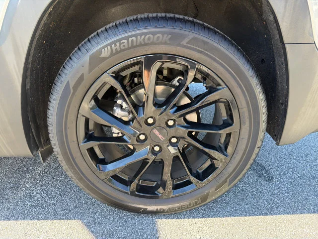 Used 2023 Sterling Metallic GMC SLT image 20