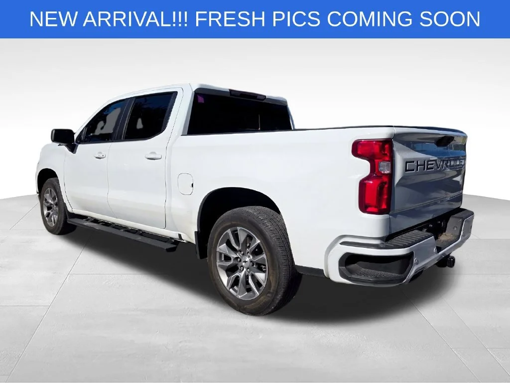 Used 2021 White Chevrolet RST image 5