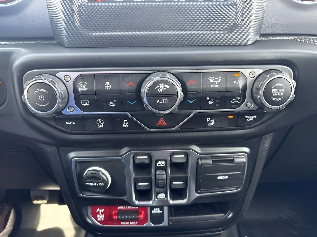 Used 2021 Blue Jeep Mojave image 17