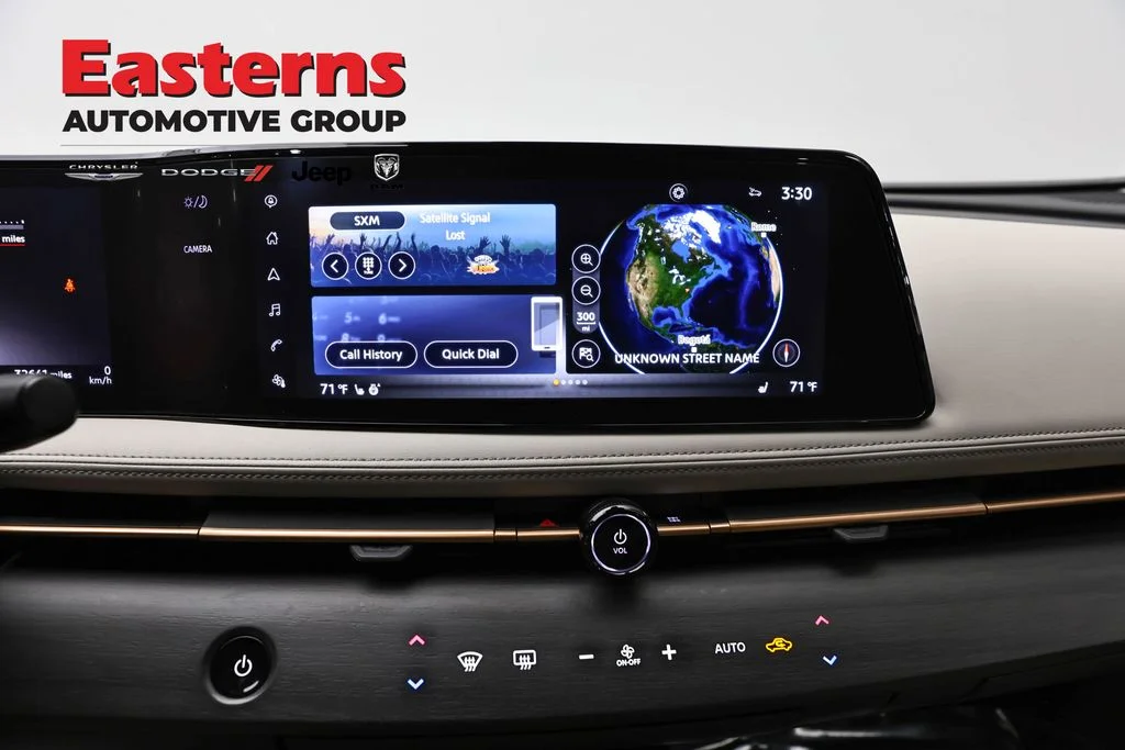 Used 2023 Black Nissan ENGAGE image 19
