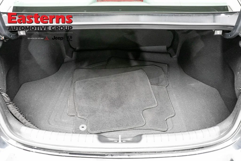 Used 2025 Black Hyundai SE image 10