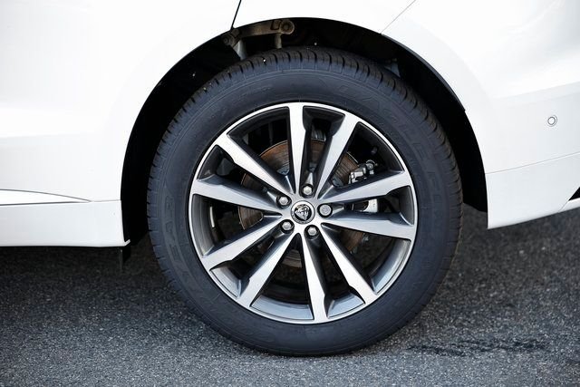 2026 Jaguar F-Pace R-Dynamic S - Photo 6