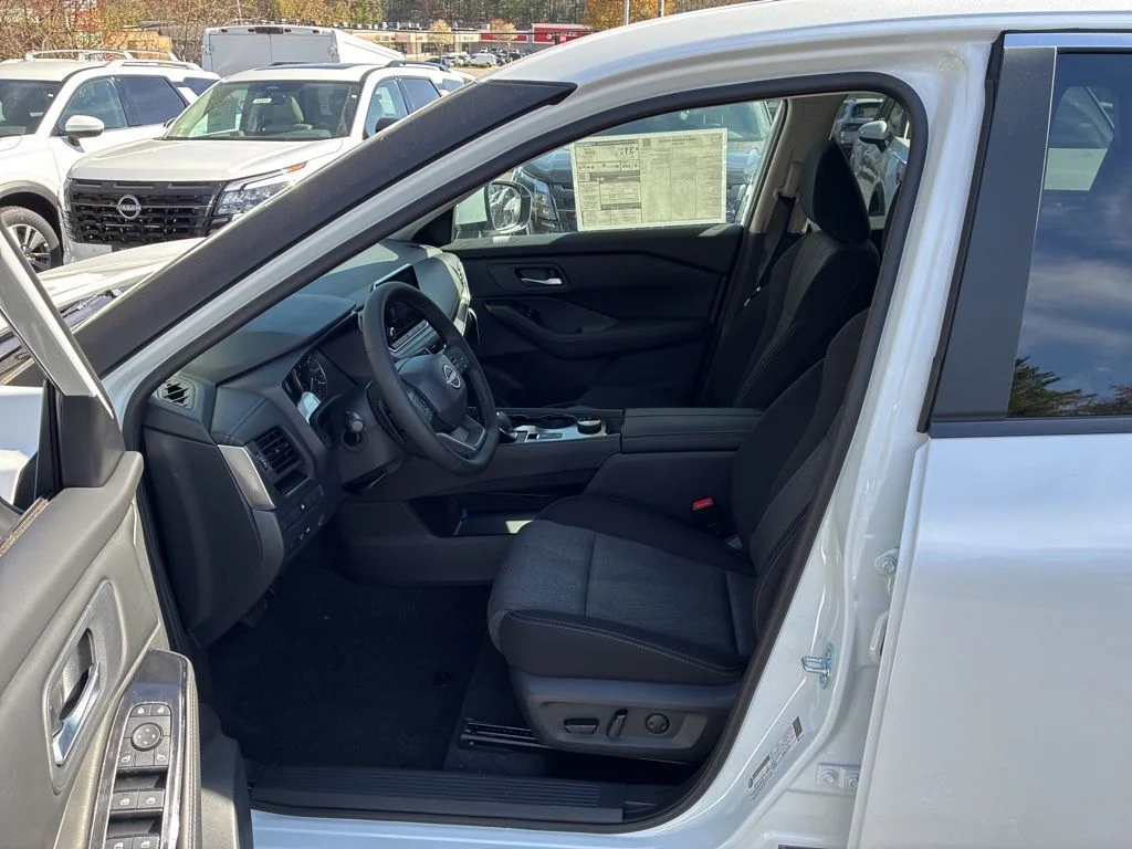New 2026 Everest White Pearl TriCoat Nissan SV image 13