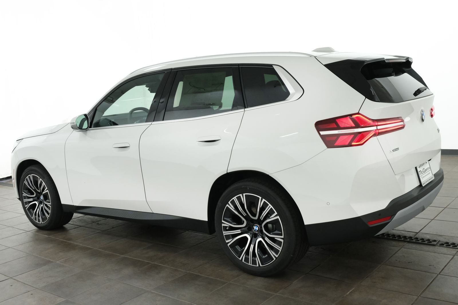 New 2026 Alpine White BMW 30 xDrive image 3
