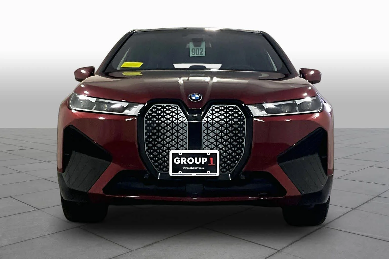 Used 2024 Aventurin Red Metallic BMW xDrive50 image 3