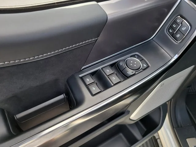 New 2026 White Metallic Ford Platinum image 17