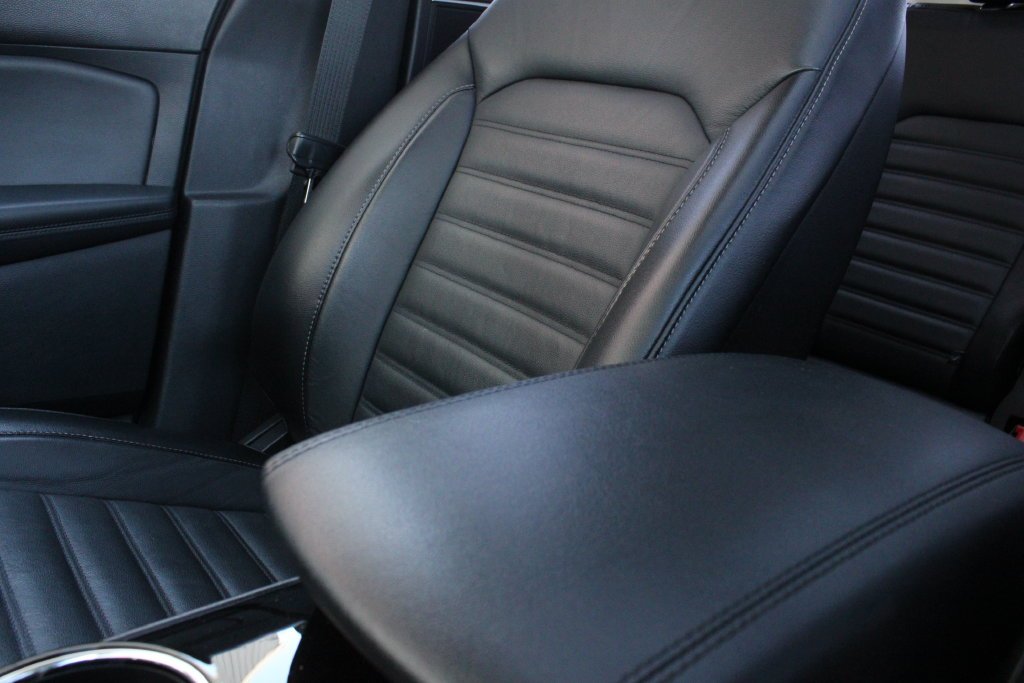 Used 2015 Black Ford SEL image 19