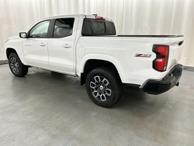 2026 Chevrolet Colorado Z71 - Photo 3