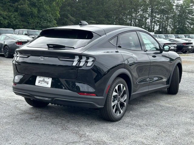 New 2026 Black Ford Select image 3