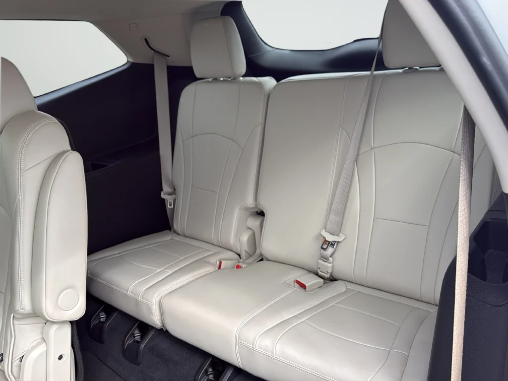 Used 2023 White Buick Essence image 36