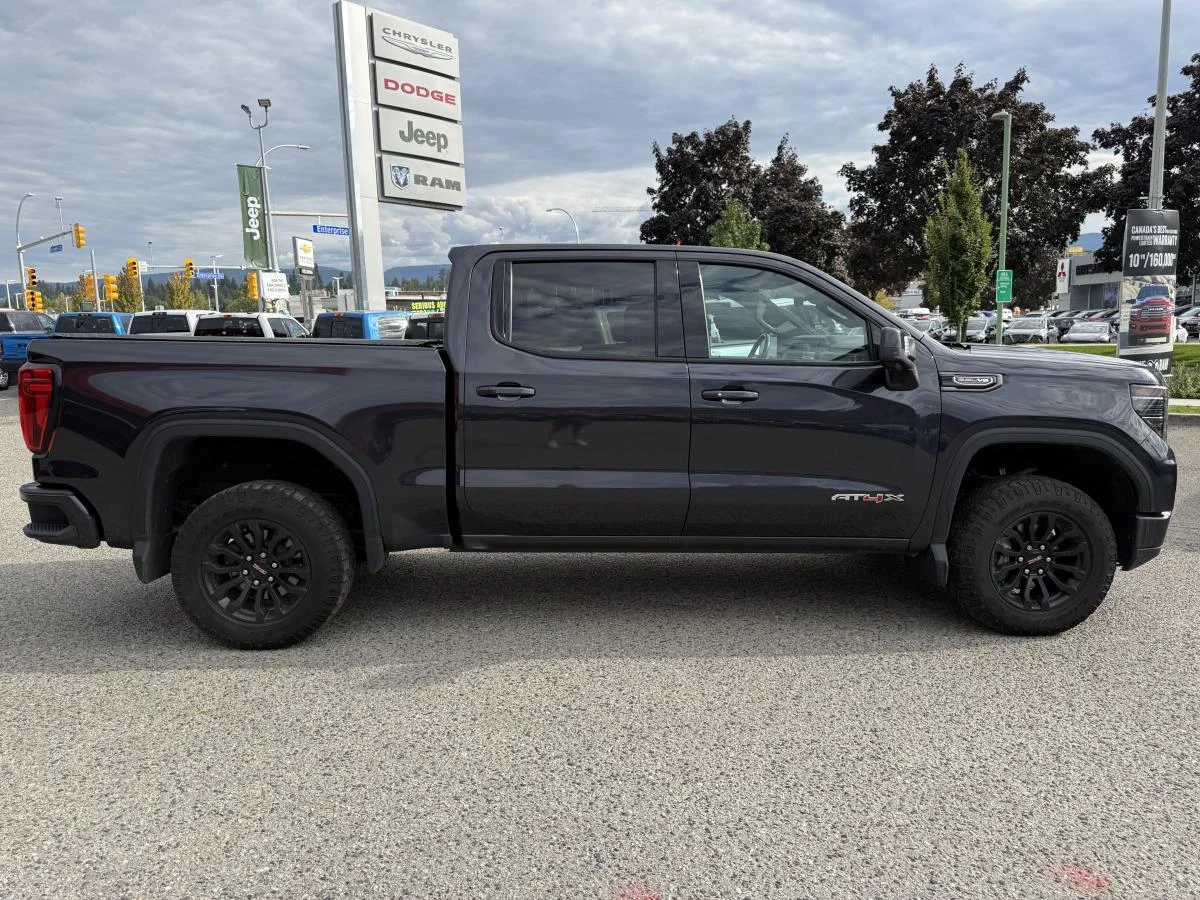 Used 2022 Grey GMC At4x image 7