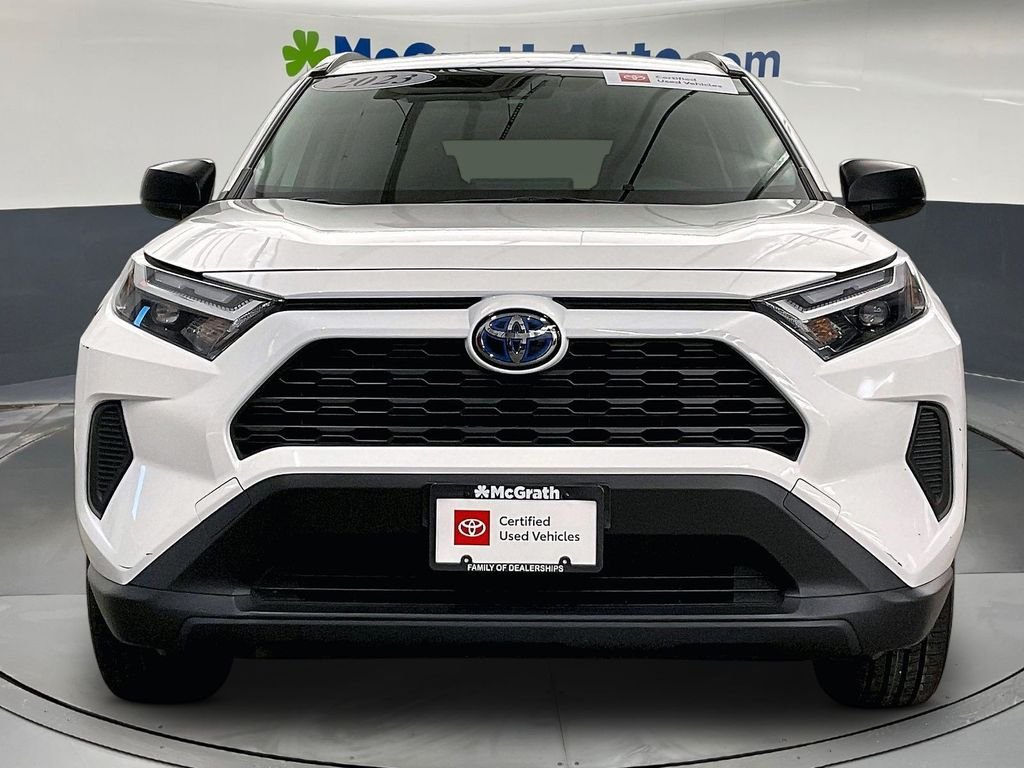 Used 2023 White Toyota LE image 5