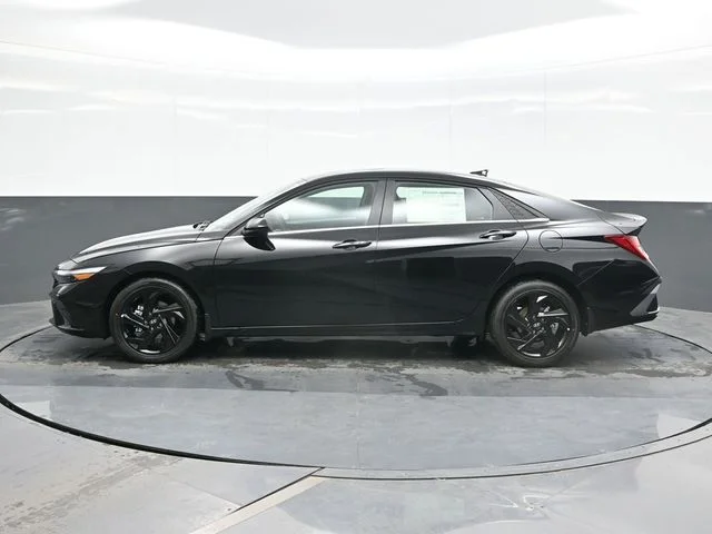 New 2026 Black Hyundai SEL Sport image 4