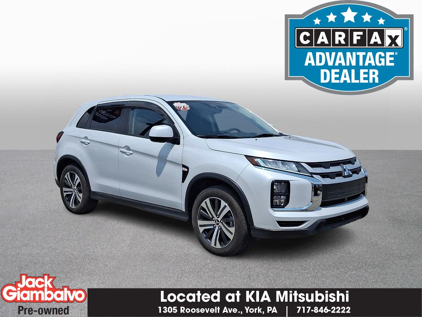 Used 2025 White Mitsubishi 2.0 ES image 1