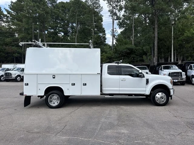 Used 2022 White Ford Lariat image 9