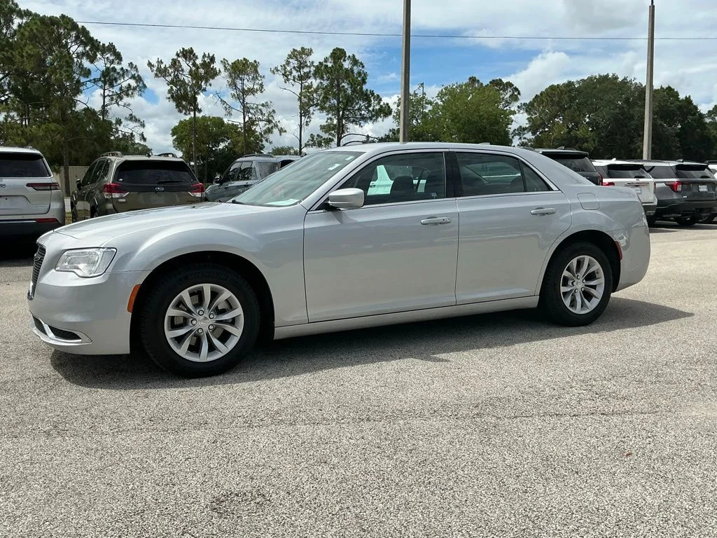 Used 2023 Silver Chrysler Touring image 6