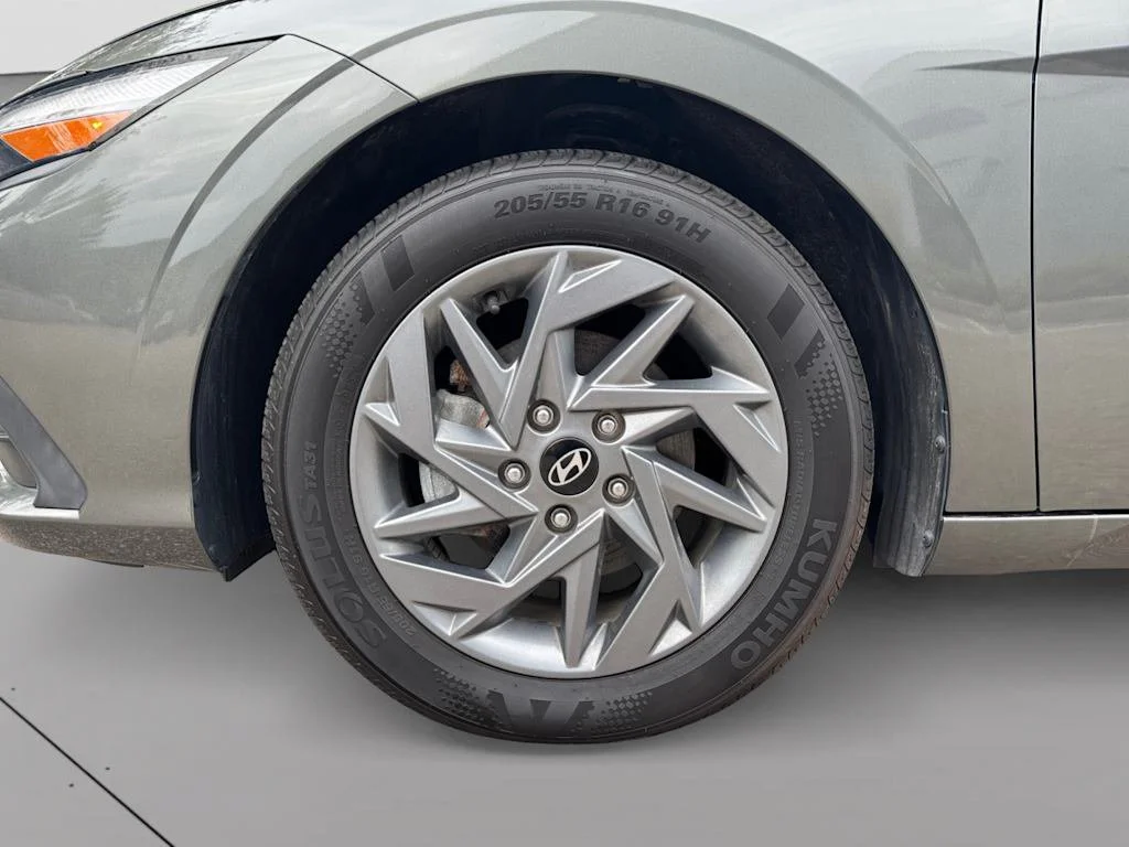 Used 2024 Gray Hyundai Blue image 19