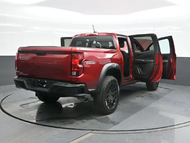Used 2025 Red Chevrolet Trail Boss image 29