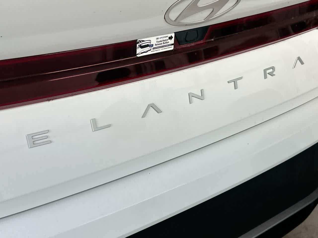 New 2026 Serenity White Hyundai SEL Sport image 39