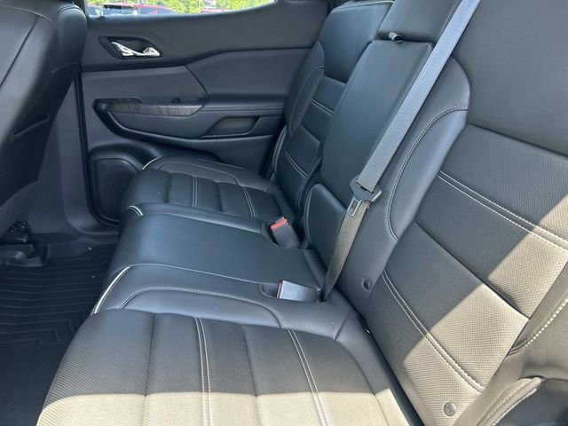 2023 GMC Acadia Denali - Photo 18